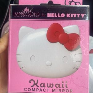 hello kitty led compact mirror